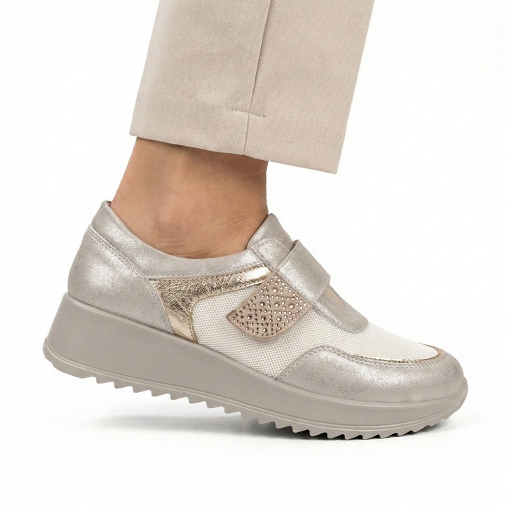 "April - Comfortabele Schoen voor Dames" can be rewritten as "April Comfortabele Schoen voor Dames".