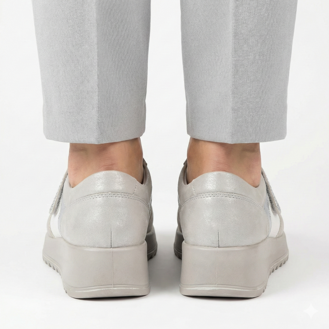 "April - Comfortabele Schoen voor Dames" can be rewritten as "April Comfortabele Schoen voor Dames".