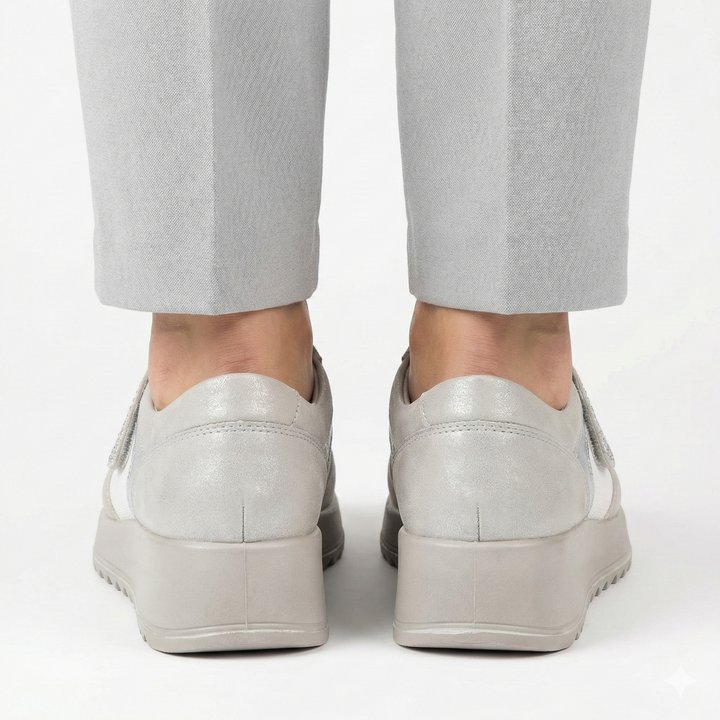"April - Comfortabele Schoen voor Dames" can be rewritten as "April Comfortabele Schoen voor Dames".