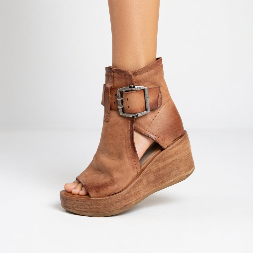 Orélisse - Geopende sleehak boots in moderne stijl