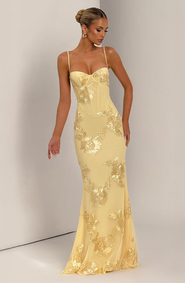 Elara - Gestructureerde elegantie met exclusieve details